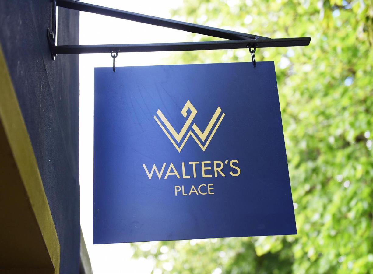 Walter'S Place Carrickfergus Exterior photo