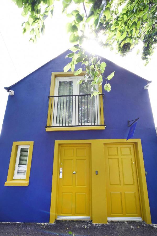 Walter'S Place Carrickfergus Exterior photo